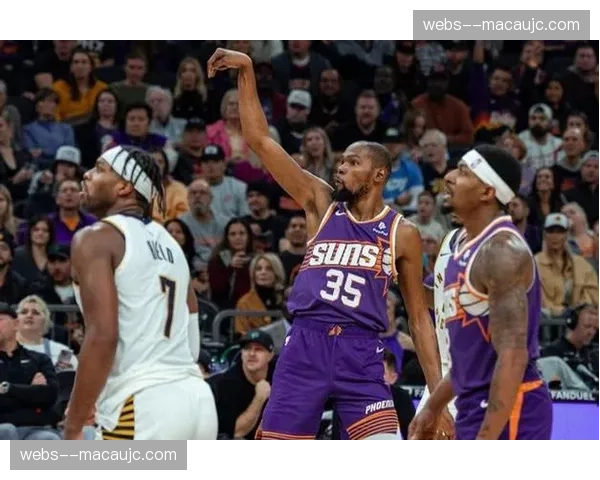 太阳布克杜兰特出场时间管控，沃格尔平衡球星负荷与战绩